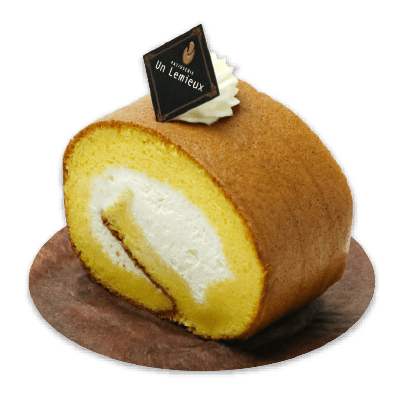 秋の生ロールケーキ